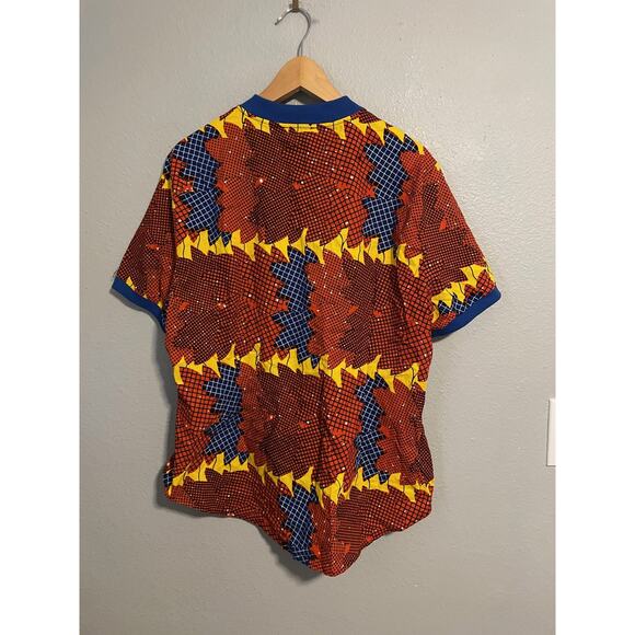 Mae Otti Shirt Womens 2XL Red Blue Yellow Button Up African Print Artsy NWT READ - Picture 8 of 11